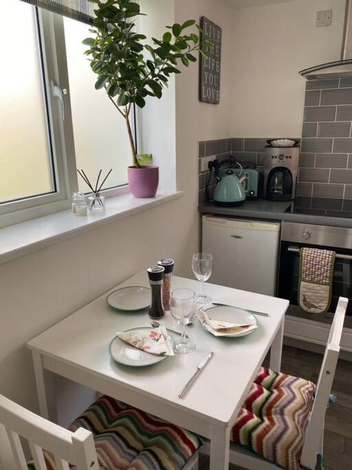 DelaboleRural Cosy Retreat For Two Near Port Isaacアパートメント エクステリア 写真